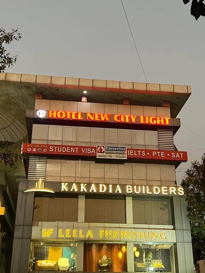 Hotel New City Light スーラト エクステリア 写真